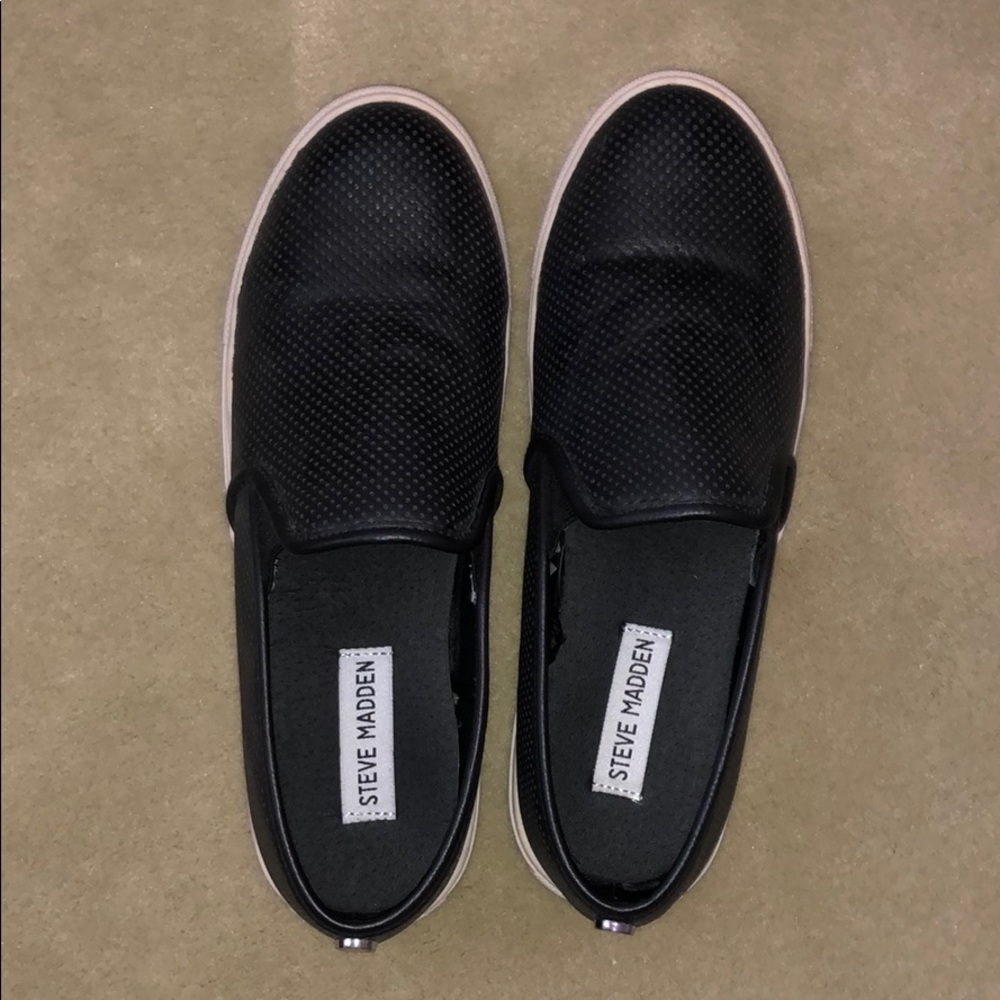 Mesh slip on sneakers